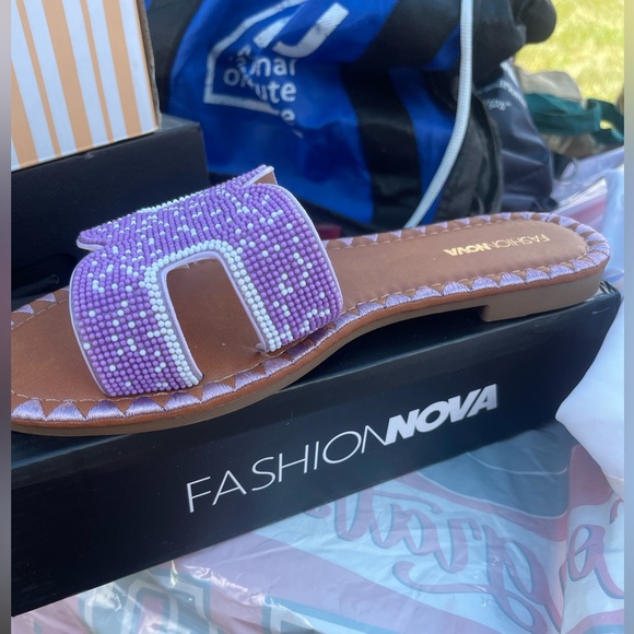 Purple fashion nova slides - Picture 1 of 3
